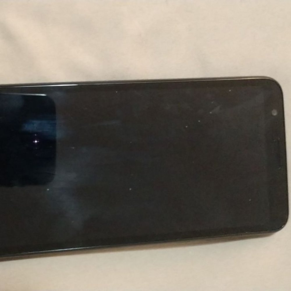 Motorola e6 cellphone